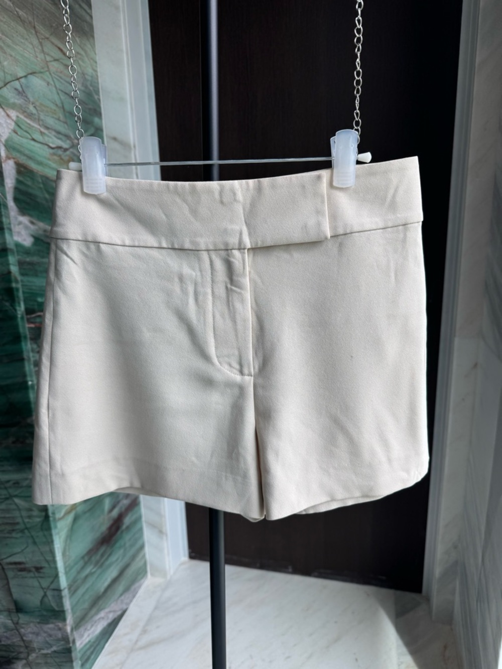 NWT Alice + Olivia Cream High-Waist Tailored Shorts